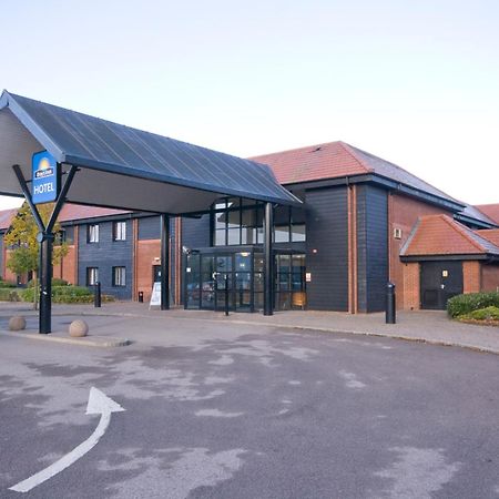 Days Inn Stevenage North Baldock Buitenkant foto