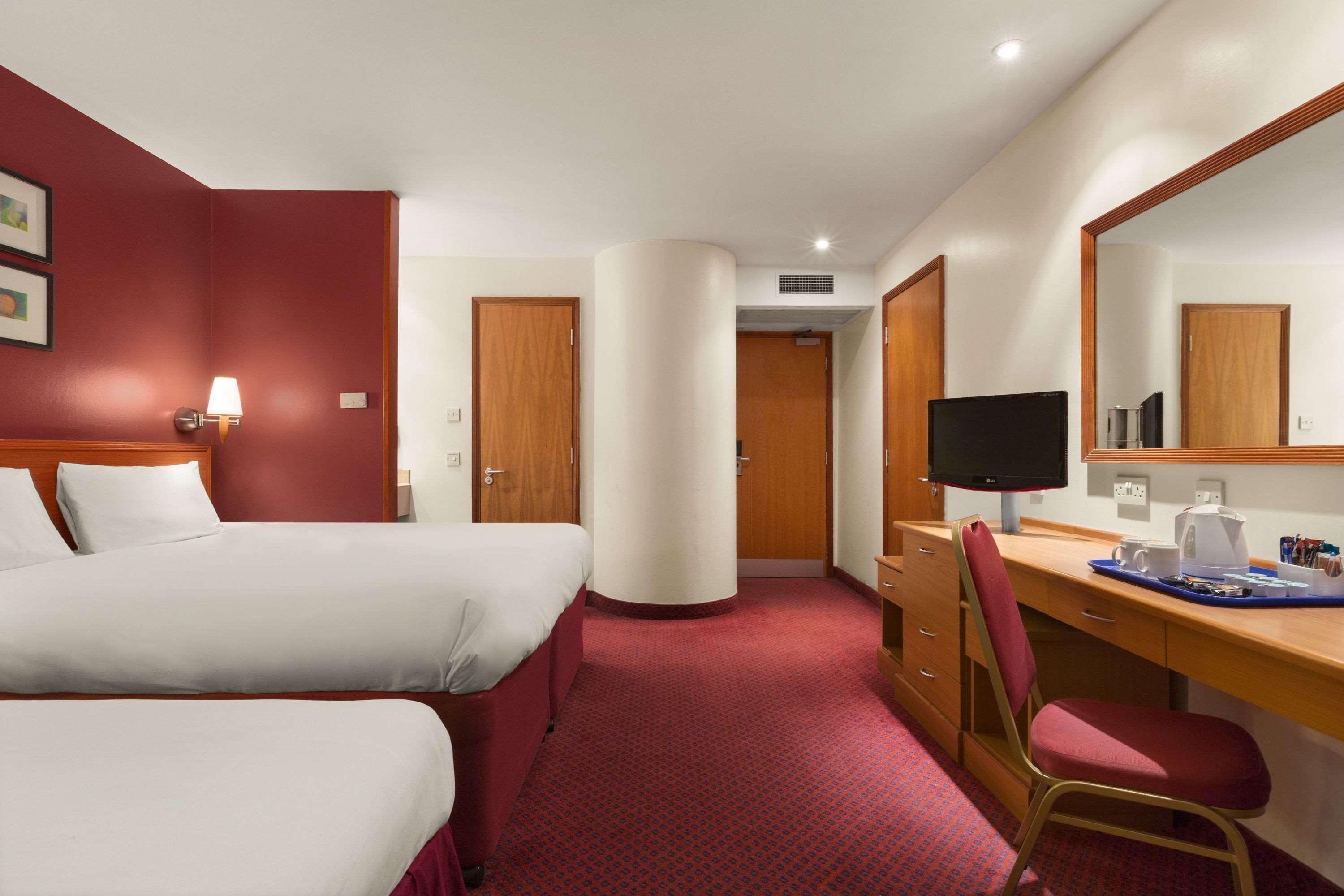 Days Inn Stevenage North Baldock Buitenkant foto