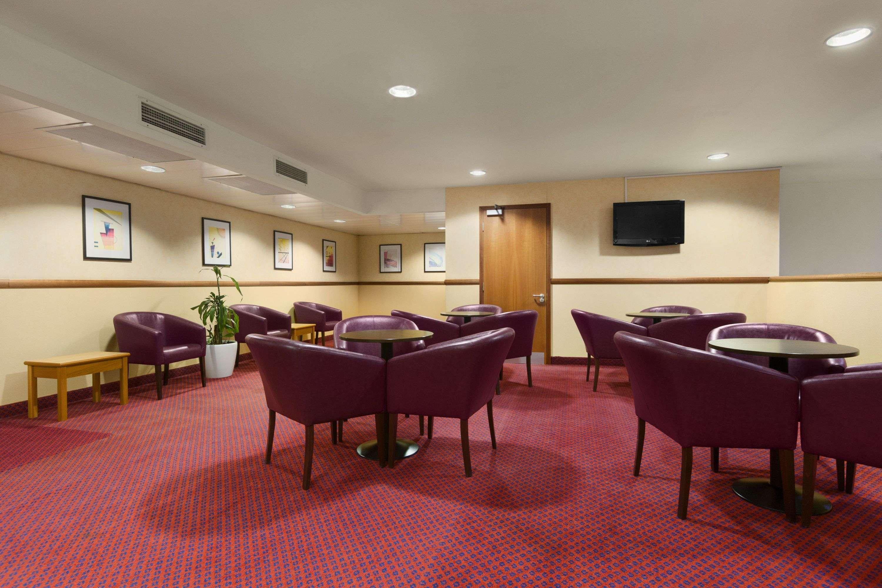 Days Inn Stevenage North Baldock Buitenkant foto