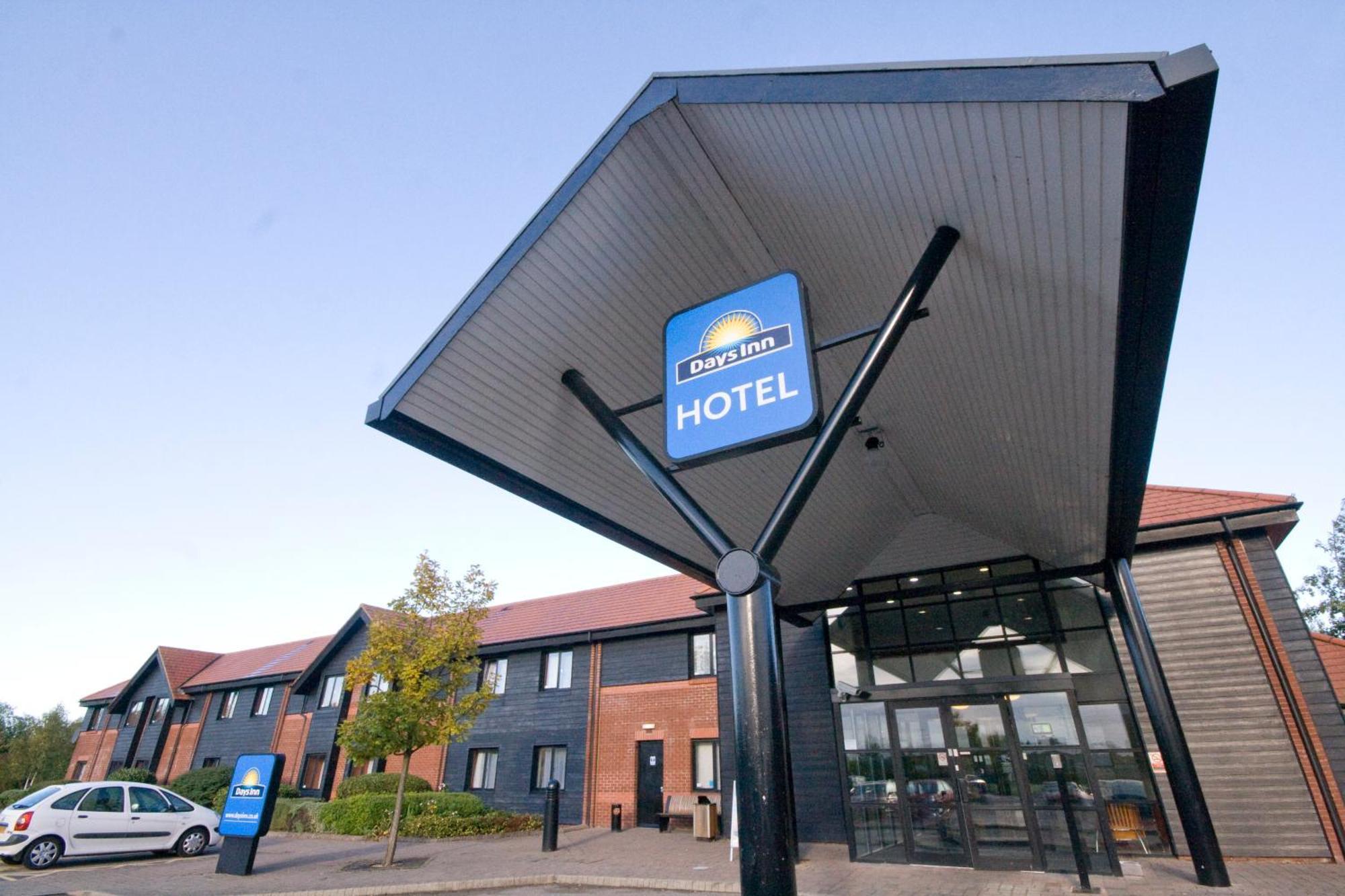 Days Inn Stevenage North Baldock Buitenkant foto