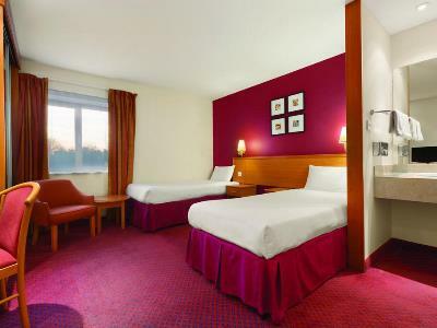 Days Inn Stevenage North Baldock Buitenkant foto